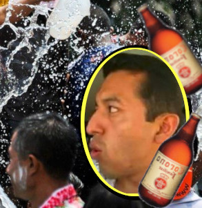 El corrupto alcalde de Sayula incitalndo a la poblacion a tomar alcohol