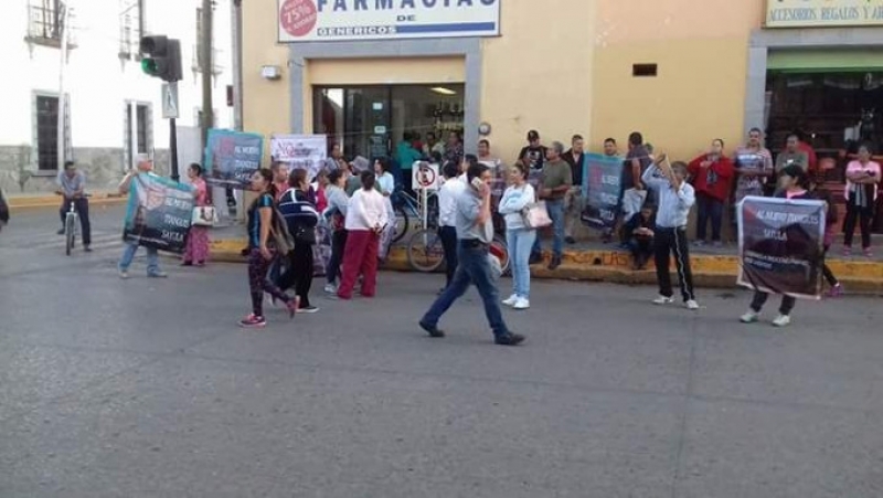 Ciudadania de Sayula protestando