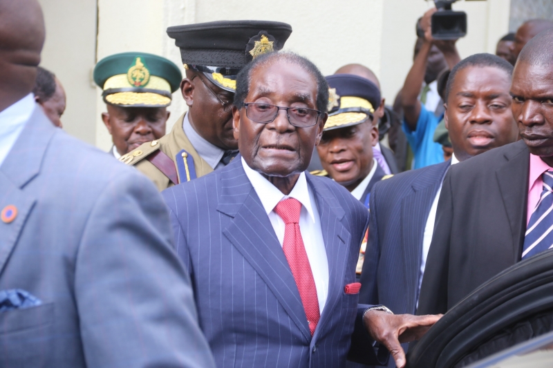 El dictador Robert Mugabe encarcelado