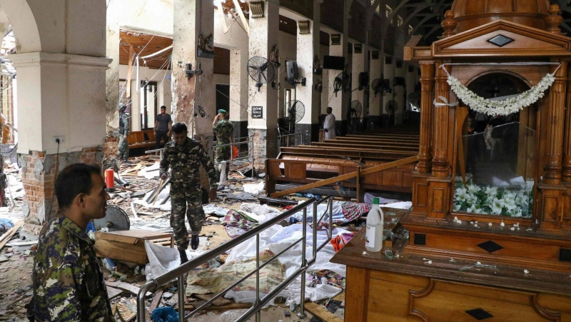 Se eleva a 290 el número de muertos tras atentados en Sri Lanka