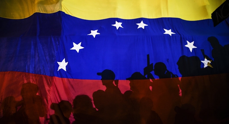 Chavistas arrazan en comicios municipales en Venezuela