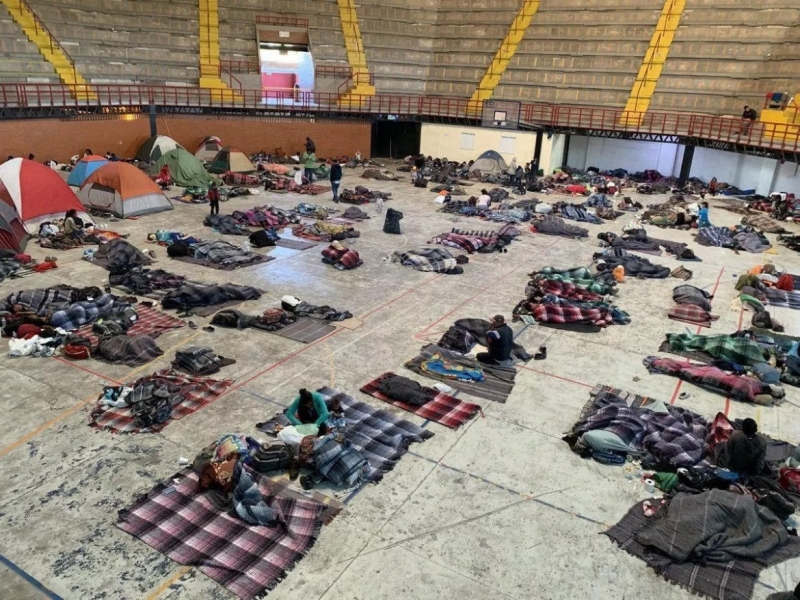 Caravana de  migrante descansa en Guadalajara