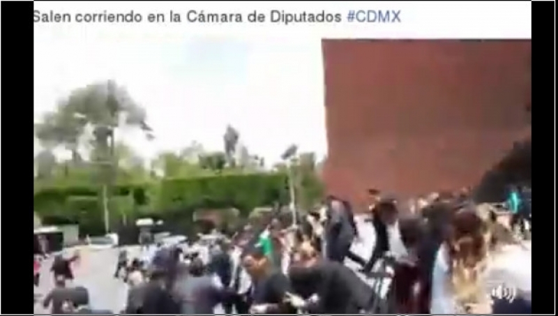 Diputados salen corriendo de la Camara- Terremoto México 2017 09 19