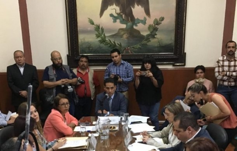 Diputados de MC, PAN y PRI endeudan a Jalisco por 25 años con cinco mil 250 millones de pesos
