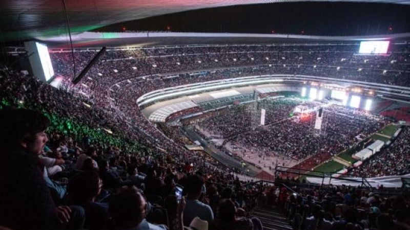 Espectacular cierre de campaña de AMLO en el Estadio Azteca
