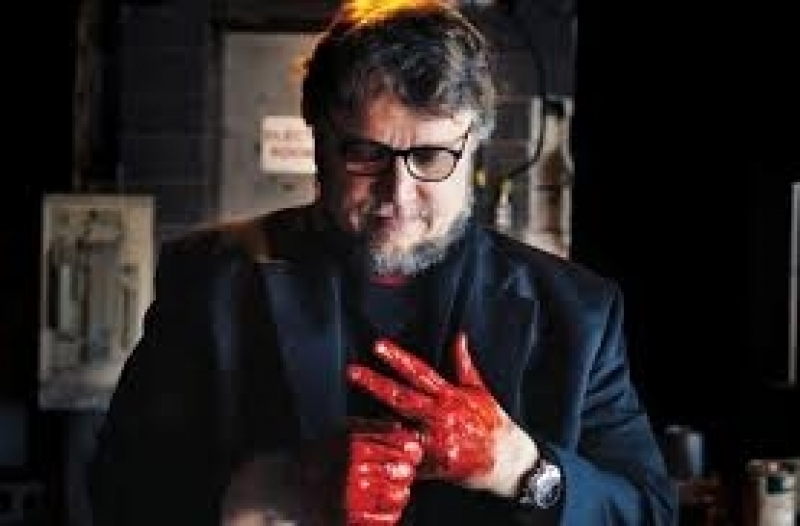 Del Toro estrenará documental de los 43 en Guadalajara