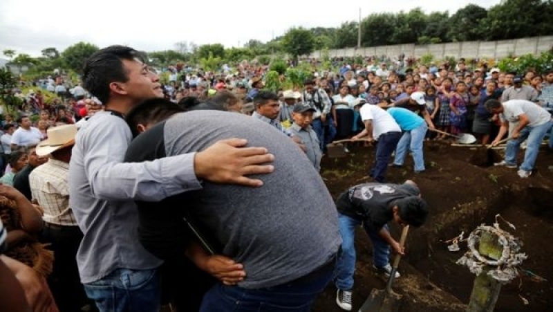 Suben a 156 los fallecidos por erupción de volcán en Guatemala