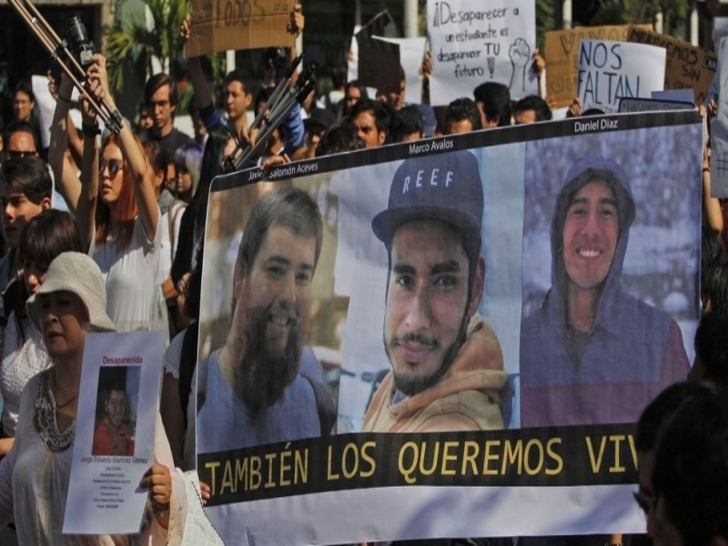 Peña NIeto envia condolencias a Canada y se olvida de los estudiantes de Jalisco