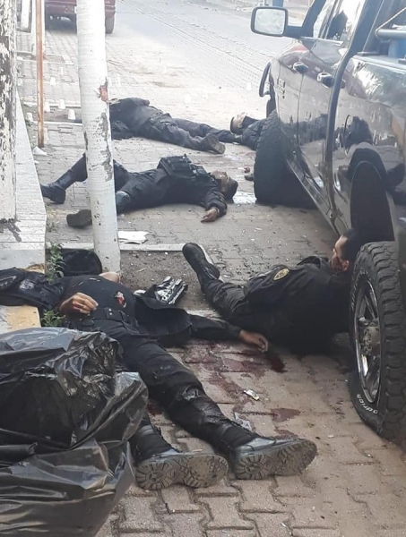 Ataque insurgente deja 6 policias muertos en La Huerta Jalisco