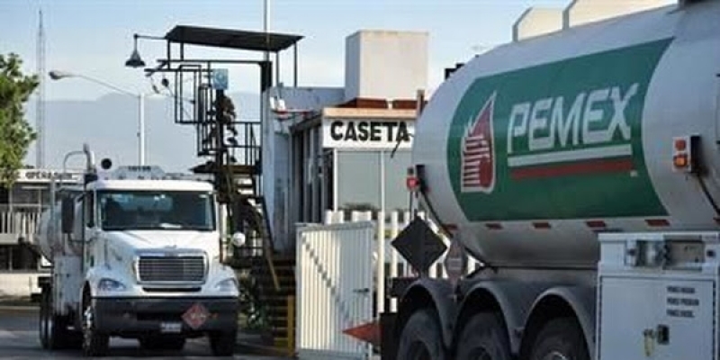 Confirma Canacar llegada de miles pipas con gasolina al Estado