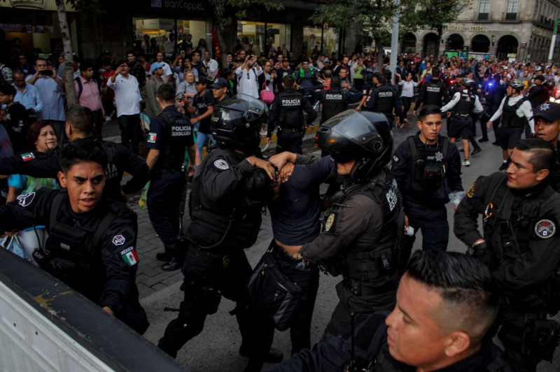 Alzas tarifarias y represión, la otra cara del gobernador de Jalisco Enrique Alfaro