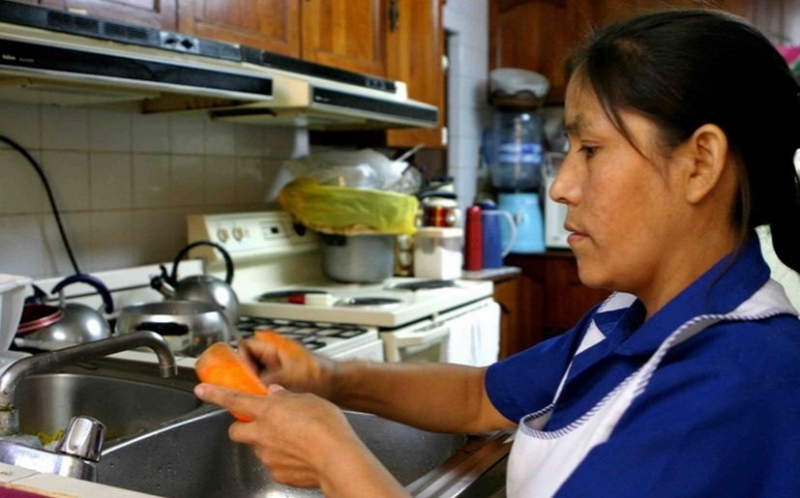 Senado aprueba reformas para dar derechos laborales a empleadas domésticas