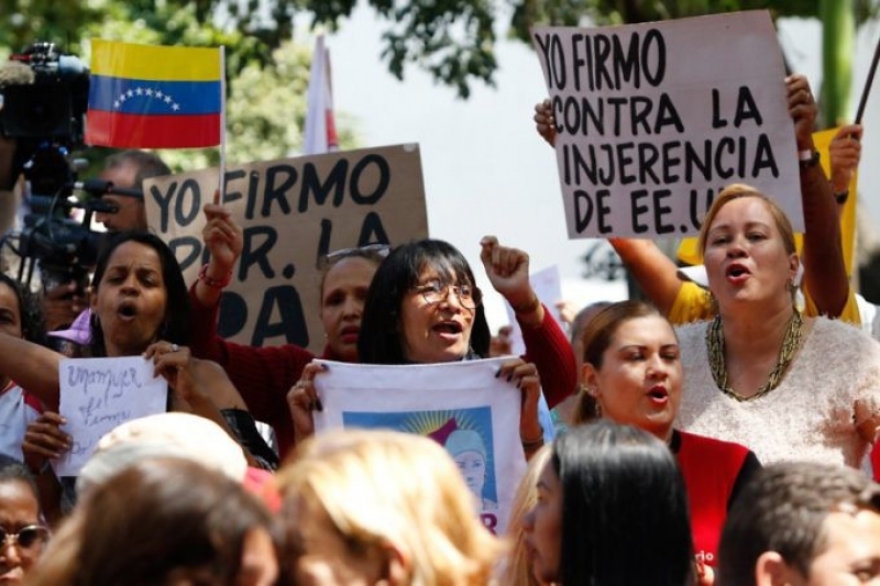 Maduro llama a los venezolanos a firmar carta contra injerencia de EU