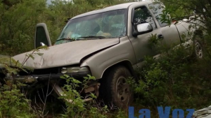 12 jornaleros heridos al volcar camioneta de aguacatera