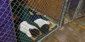 Estados Unidos tiene a cientos de niños mexicanos en jaulas
