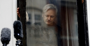 Ecuador retirara asilo a Assange en los proximos dias