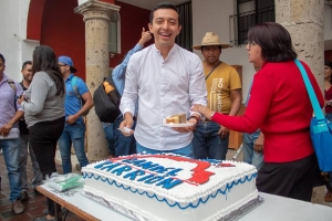 Daniel Carrión celebra su cumpleaños en la presidencia municipal