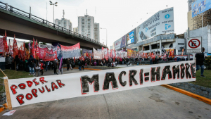 Argentinos hacen huelga contra las políticas de derecha de Macri
