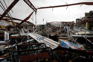 Huracán Maria destroza la isla de Dominica
