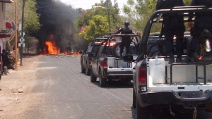 Ataque de cientos de insurgentes deja 4 agentes del a PGR muertos y 7 heridos en Guerrero