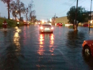 Lluvia colapsa Guadalajara, varias zonas inundadas