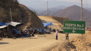 Asesinan a 2 mexicanos que protestaban contra minera canadiense en Cocula