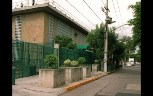 Lanzan explosivos al Consulado Americano en Guadalajara