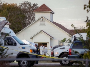 Masacre en la Iglesia Bautista de Texas deja al menos 26 muertos