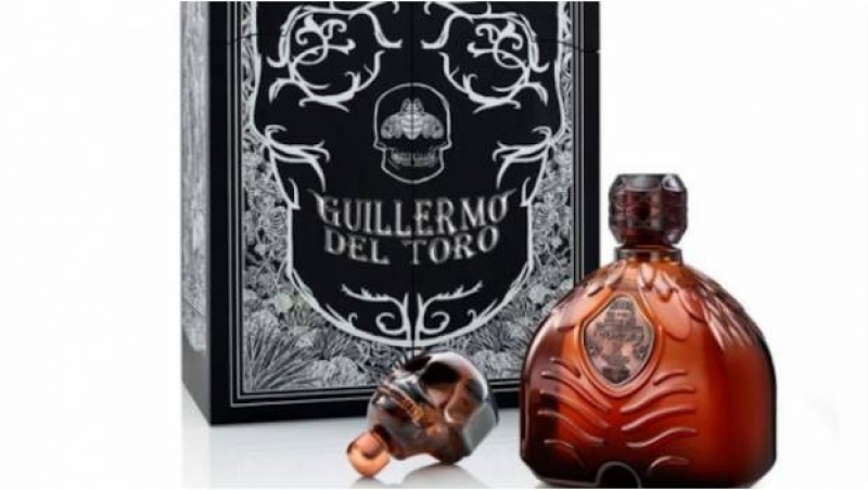 Guillermo del Toro diseñó esta increíble botella de tequila